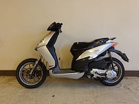 Brommer aprilia - afbeelding 1 van  21