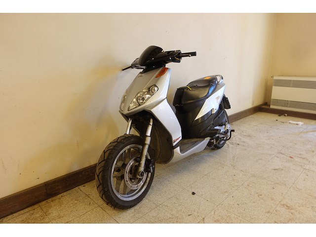 Brommer aprilia - afbeelding 12 van  21