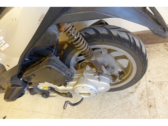 Brommer aprilia - afbeelding 18 van  21