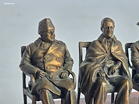 Brons sculptuur "de grote drie van jalta"... - afbeelding 3 van  4