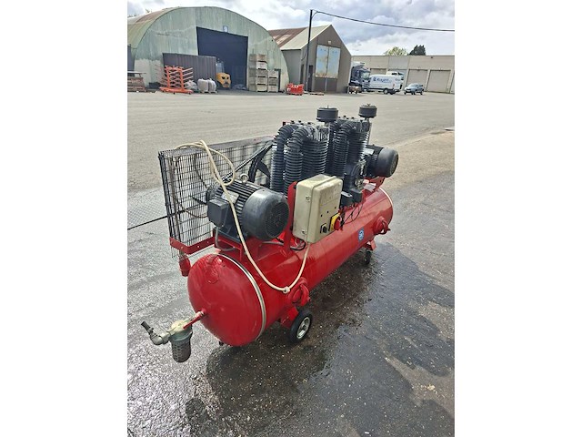 Bronw schroef luchtcompressor - afbeelding 4 van  10