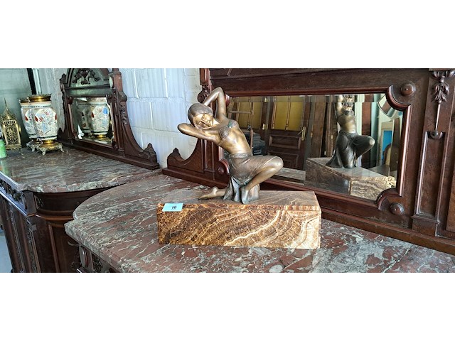 Bronzen art deco dame - afbeelding 1 van  3