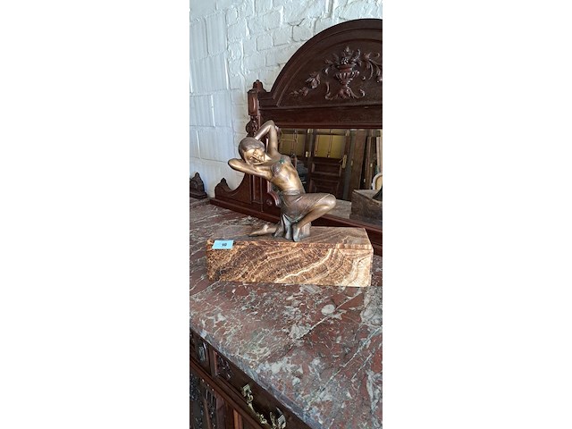 Bronzen art deco dame - afbeelding 2 van  3