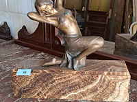 Bronzen art deco dame - afbeelding 2 van  3