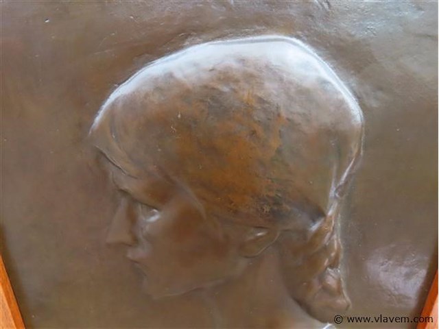 Bronzen basreliëf meisje - afbeelding 2 van  7