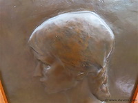 Bronzen basreliëf meisje - afbeelding 2 van  7