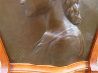 Bronzen basreliëf meisje - afbeelding 3 van  7