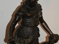 Bronzen beeld van moeder met kind - afbeelding 2 van  3