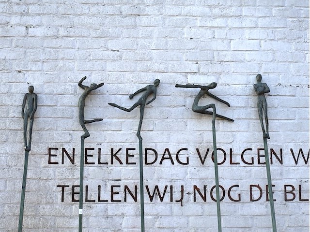 Bronzen beeldjes (x5) - afbeelding 2 van  3