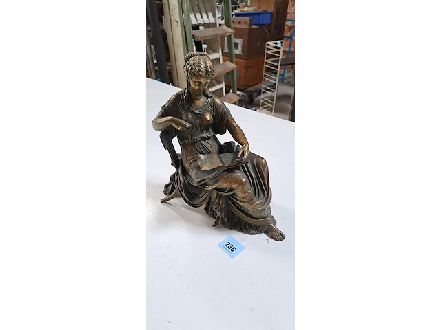 Bronzen dame getekend l,de trier 1867 - afbeelding 1 van  3