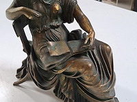 Bronzen dame getekend l,de trier 1867 - afbeelding 1 van  3