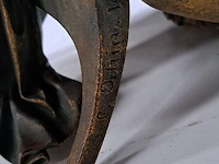 Bronzen dame getekend l,de trier 1867 - afbeelding 3 van  3