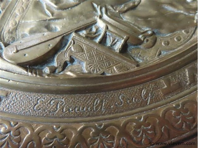 Bronzen e.picault schaal - afbeelding 3 van  8