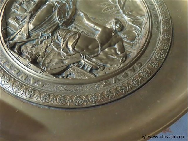 Bronzen e.picault schaal - afbeelding 7 van  8