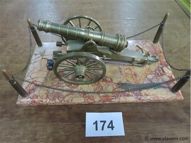 Bronzen kanon op marmeren basis, 32x17cm, h 15cm - afbeelding 1 van  8