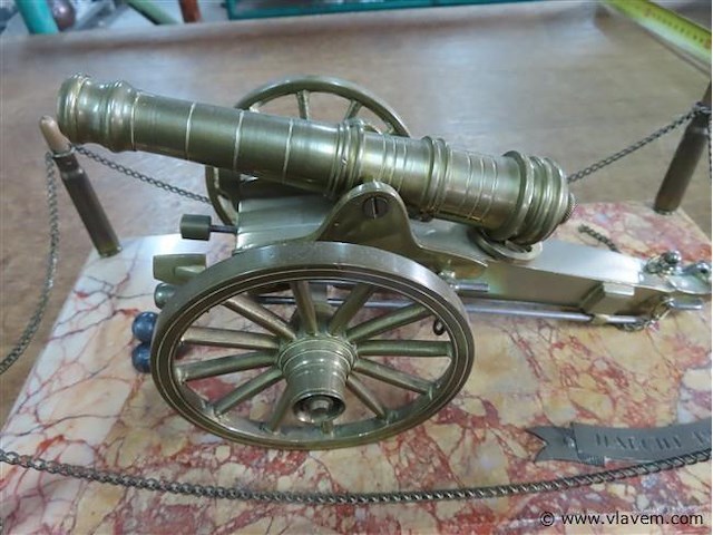 Bronzen kanon op marmeren basis, 32x17cm, h 15cm - afbeelding 3 van  8