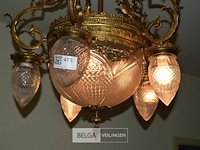 Bronzen kroonluchter met geetse glazen - afbeelding 2 van  3