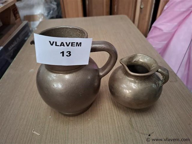 Bronzen kruik - afbeelding 1 van  2
