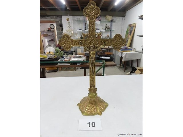 Bronzen kruisbeeld - afbeelding 1 van  4