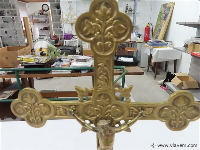 Bronzen kruisbeeld - afbeelding 2 van  4