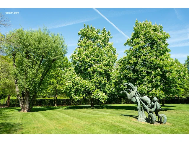 Bronzen monumentale compositie met mensfiguur en... - afbeelding 2 van  16