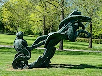Bronzen monumentale compositie met mensfiguur en... - afbeelding 5 van  16
