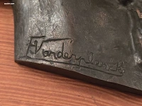 Bronzen reliëf / wandplaquette van een paardenkop... - afbeelding 2 van  2