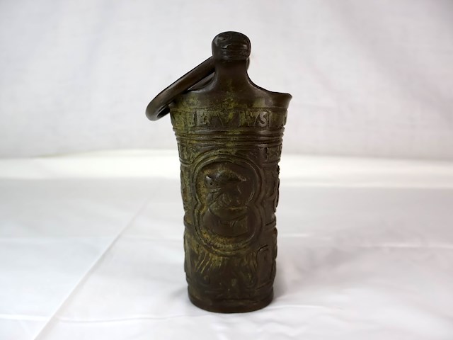 Bronzen wijwateremmer - afbeelding 5 van  7