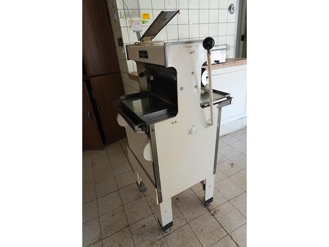 Broodsnijmachine - afbeelding 6 van  6