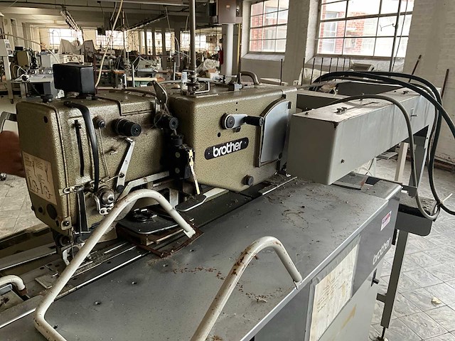 Brother bas500 knoopsgatenautomaat - afbeelding 2 van  10