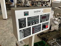 Brother bas500 knoopsgatenautomaat - afbeelding 10 van  10