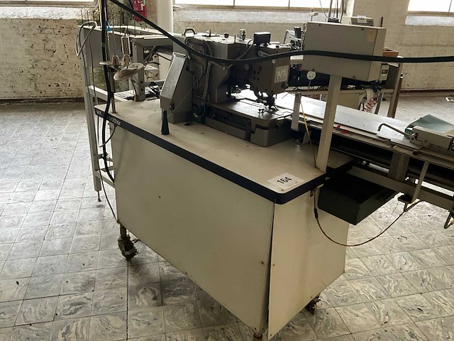 Brother bas500 knoopsgatenautomaat - afbeelding 9 van  10