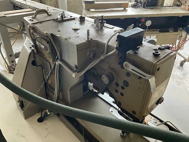 Brother bas500 knoopsgatenautomaat - afbeelding 10 van  10
