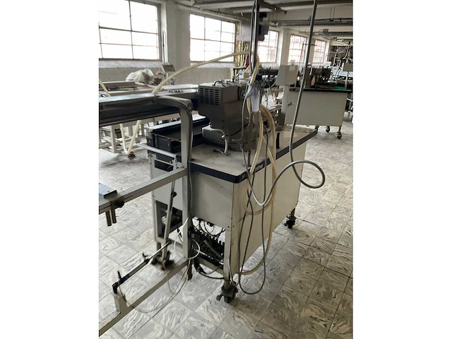 Brother bas500 knoopsgatenautomaat - afbeelding 4 van  5