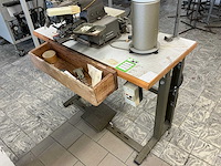 Brother cb3 b915 1 knopenaanzetmachine + robot - afbeelding 4 van  4