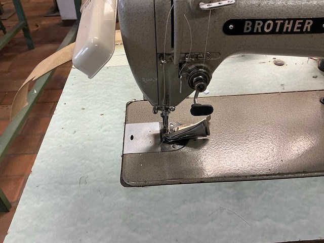 Brother db2-b705-503 snelnaaier - afbeelding 4 van  5