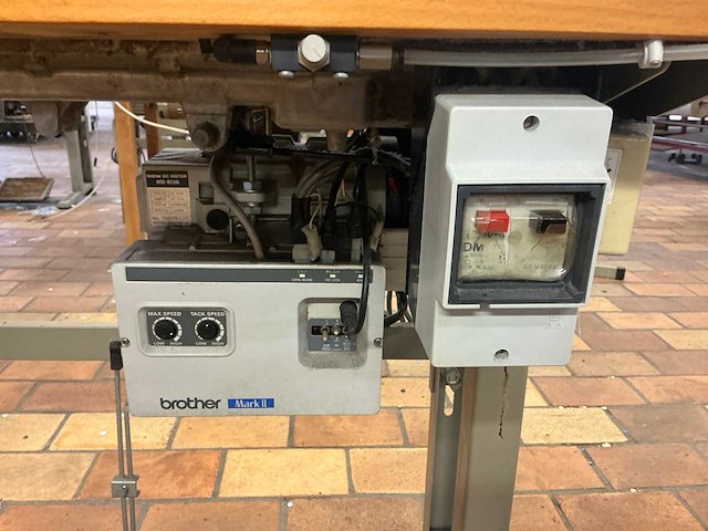Brother db2-b774-903 naaimachine boventransport - afbeelding 10 van  11