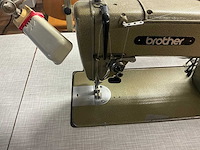 Brother db2-b790-503 naaimachine met naaldtransport - afbeelding 4 van  8