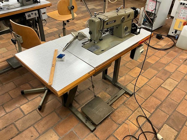 Brother db2-b790-503 naaimachine met naaldtransport - afbeelding 2 van  8