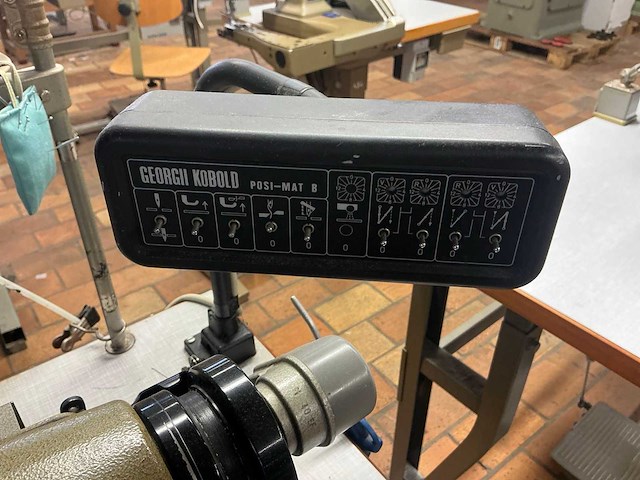 Brother db2-b790-503 naaimachine met naaldtransport - afbeelding 3 van  4