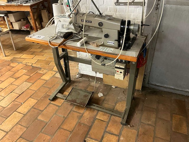 Brother db2-b790-503 naaimachine - afbeelding 1 van  8