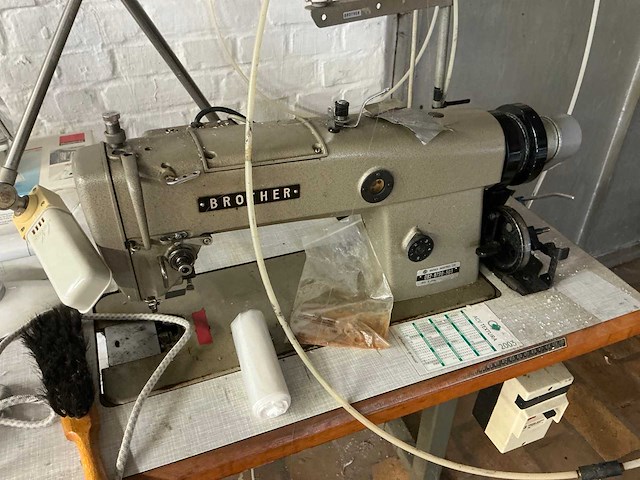 Brother db2-b790-503 naaimachine - afbeelding 3 van  8