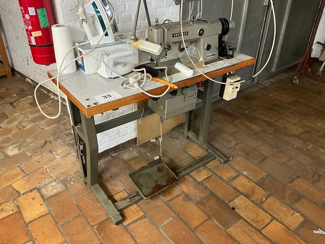 Brother db2-b790-503 naaimachine - afbeelding 1 van  2