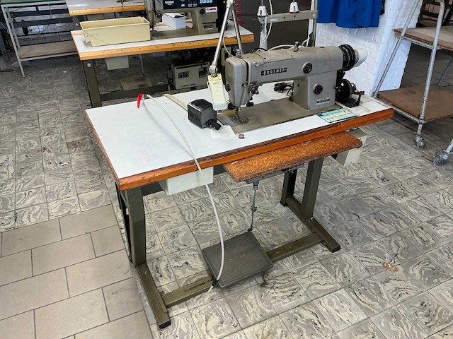 Brother db2 b790 603 naaldtransport naaimachine - afbeelding 1 van  4