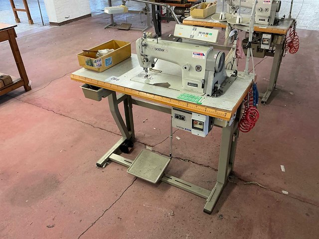 Brother db2-b791-913 naaldtransport naaimachine - afbeelding 1 van  4