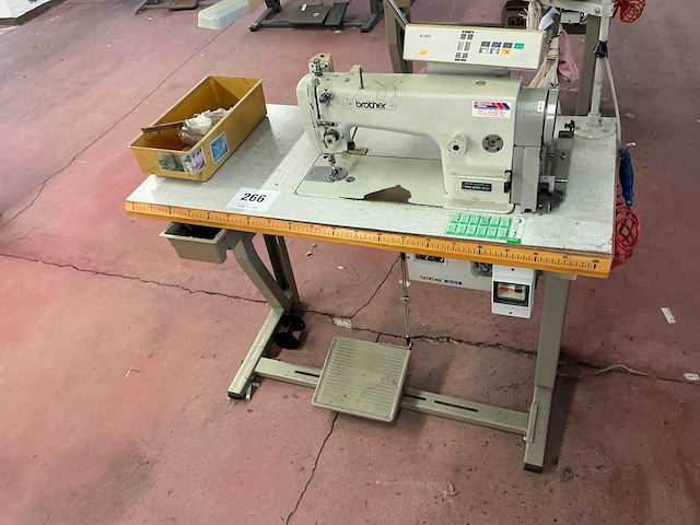 Brother db2-b791-913 naaldtransport naaimachine - afbeelding 1 van  4