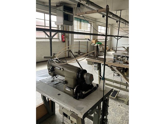 Brother dt2 b832 503 2-naalds naaimachine - afbeelding 6 van  9