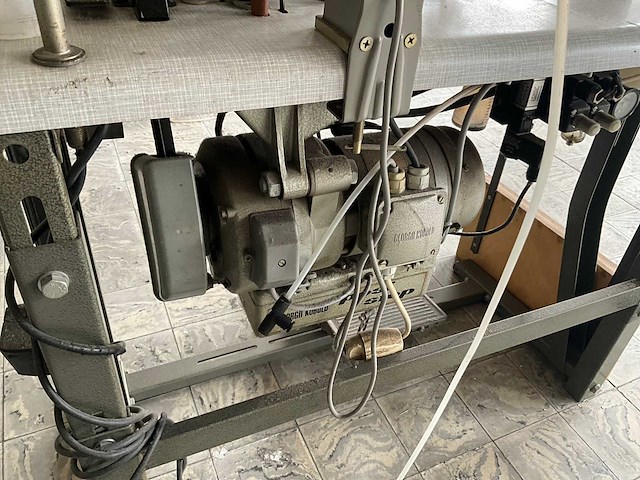 Brother dt2 b832 503 2-naalds naaimachine - afbeelding 7 van  9