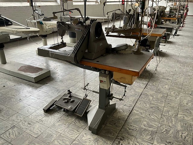 Brother dt6 b925 armafwaards=kapnaad machine - afbeelding 1 van  11