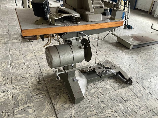 Brother dt6 b925 armafwaards=kapnaad machine - afbeelding 10 van  11